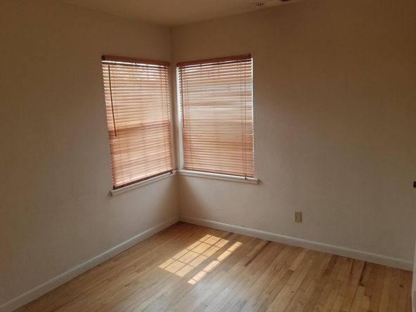 215 NE Outlook Ave, Grants Pass, OR 97526